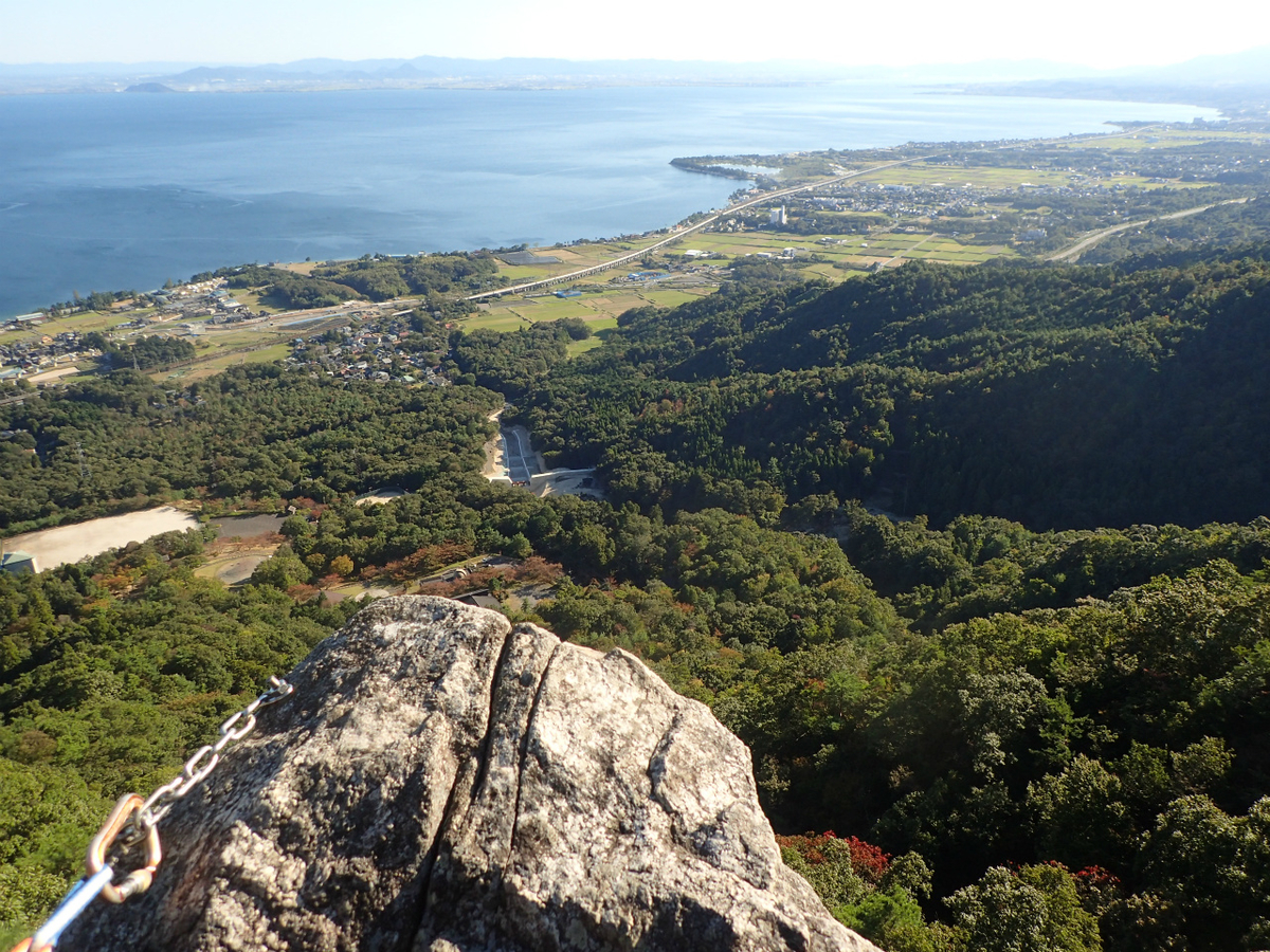 滋賀県・北小松の岩場へ 外岩5.10aOS！ - 奈良吉野の移住登山ガイド