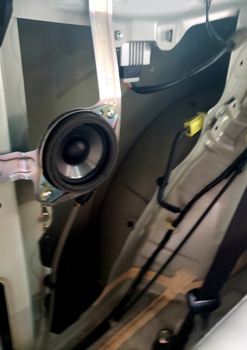 86 リアスピーカー交換した話 Kfc Rs124 Grガレージ鈴鹿 リアスピーカーブラケット おんがくのりものもの日記