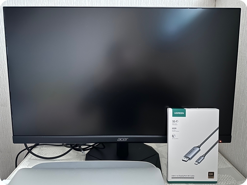 Acer Nitro KG251QX3とUGREEN 8K 60Hz USB C DisplayPort 変換ケーブル