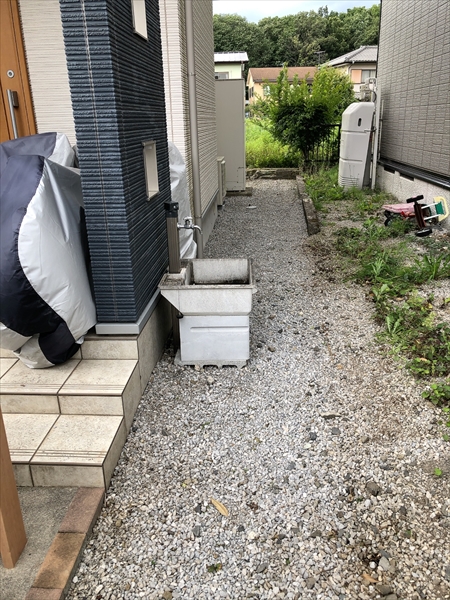剪定後の家の周り