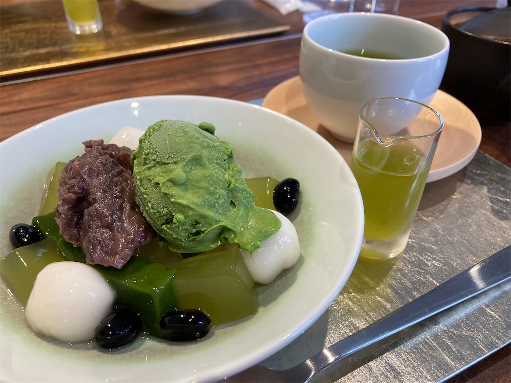 日本茶きみくら煎茶と抹茶の葛ゼリーの入ったあんみつ 日本茶きみくら
