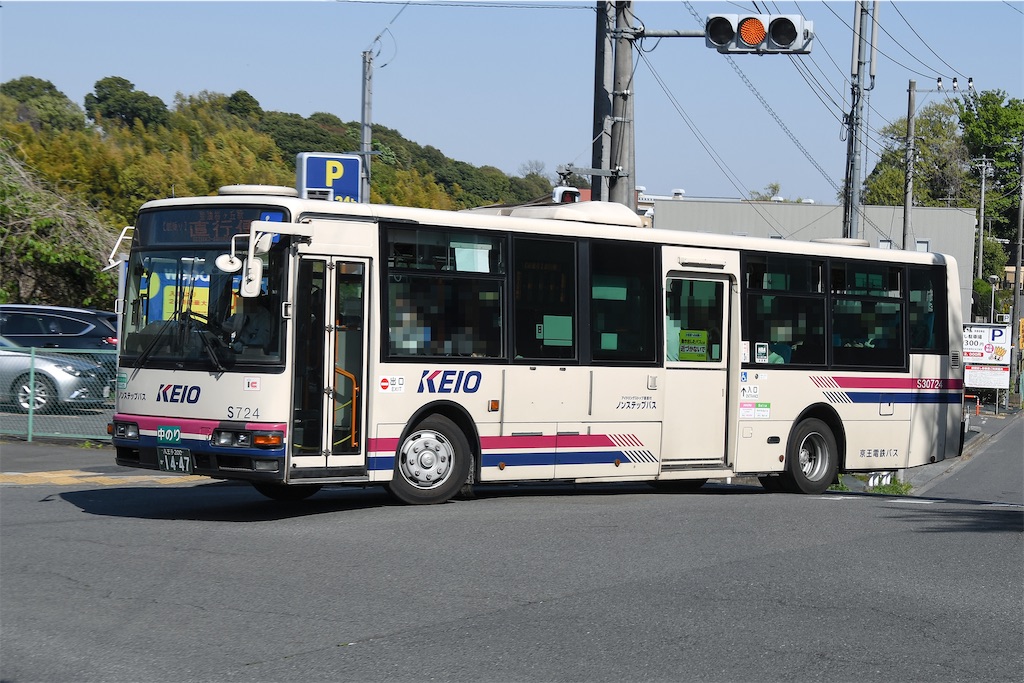 四万十 SP 1枚 2023.4.10② 帝京増発を狙って#1 - 撮影地不足な調布のバスオタ日誌
