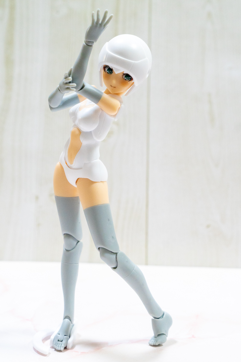 鯉印 スリムボディ メガミデバイス 改造 muscuto B1R-M シャーシ 9月24