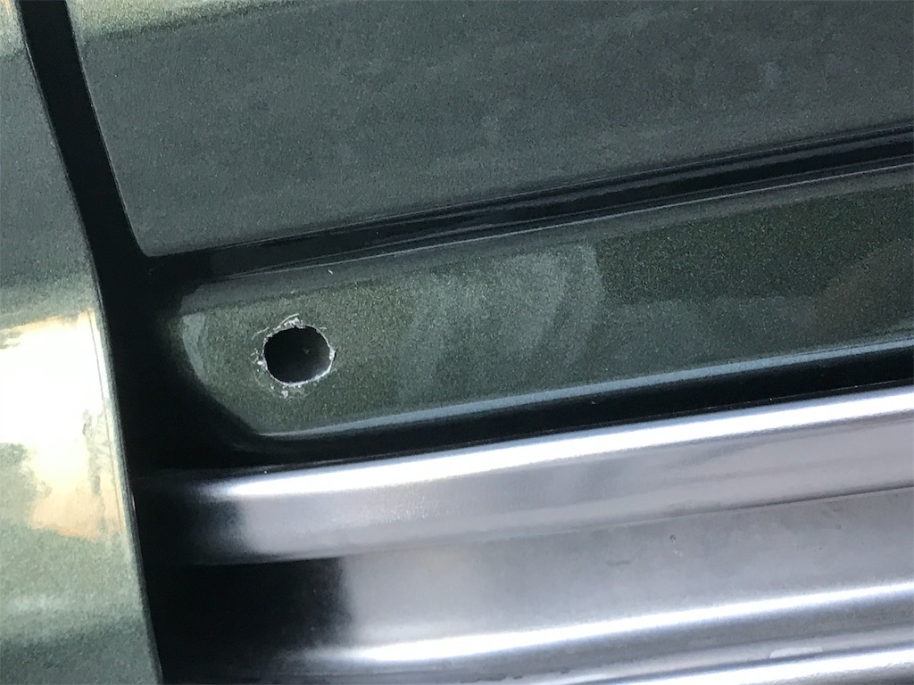 スライドドアレールのカバー - バンとバンバンの備忘録