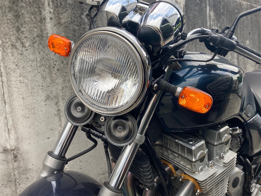 ウィンカーをダブル球化 - バンとバンバンの備忘録