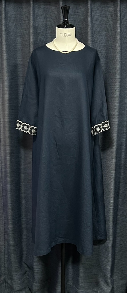 ミナペルホネンanemoneネイビー ×艶ありリネン Aラインワンピース