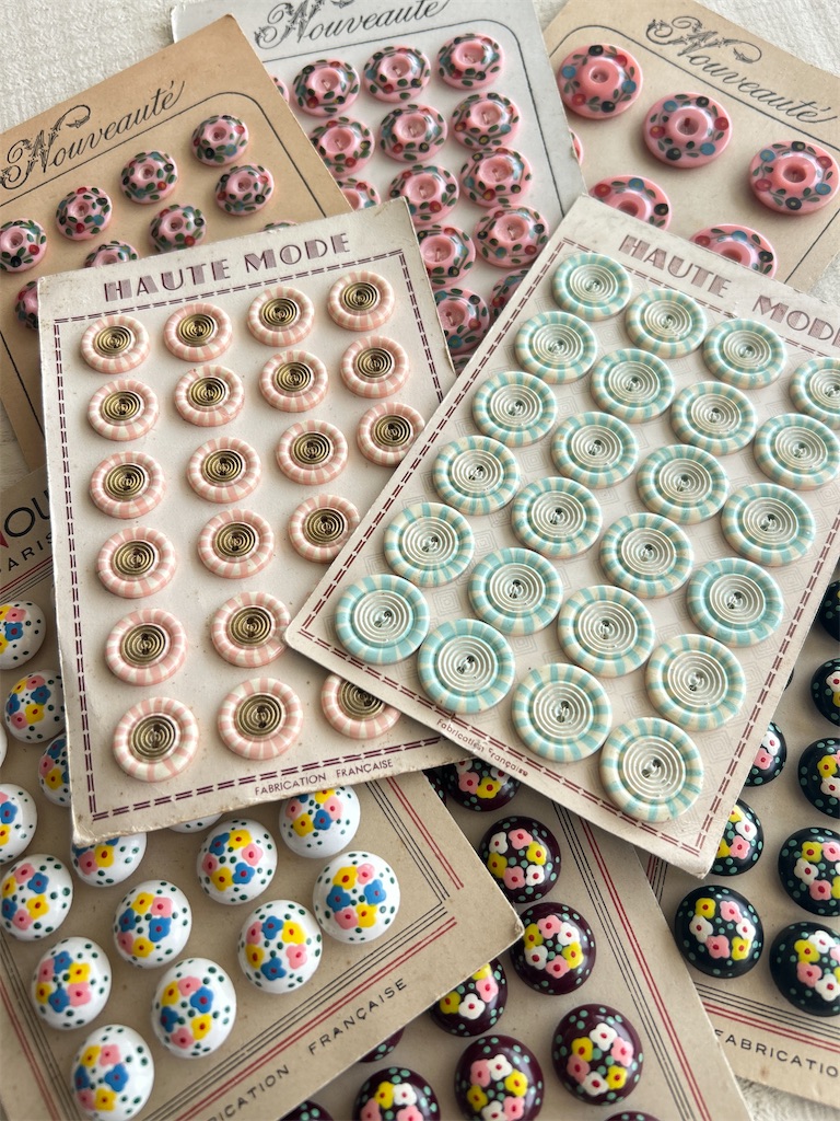 リスト》フランス🇫🇷ボタンシート8種 ボルドーSOLD - chouchou