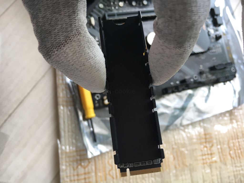 f:id:christmas-cookies:20190423002615j:plain ヒートシンク ON SSD1