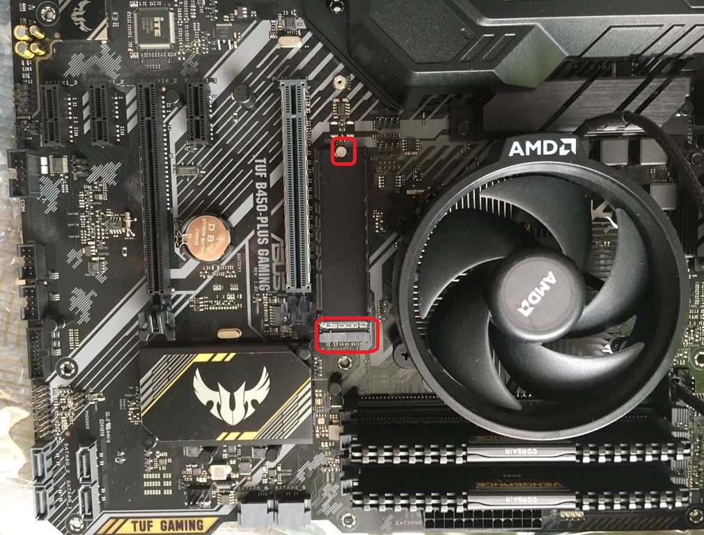 f:id:christmas-cookies:20190423200310j:plain SSD ON マザボ