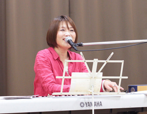 CA0227_12