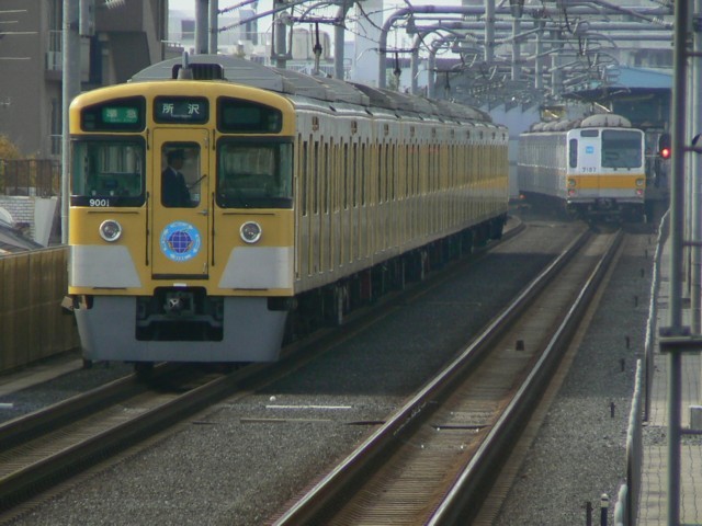 061129・西武9000系。