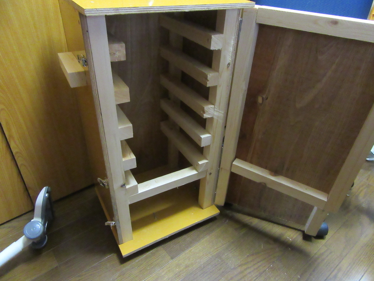 木製燻製器作成 狩猟夫婦chu Ituko 木製燻製器作成 狩猟夫婦chu Ituko