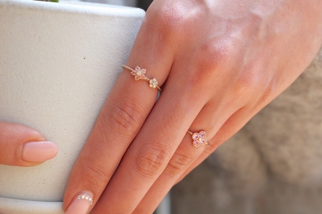 桜色したご褒美ジュエリー Bizouxのリング【ブルーム／アナイス