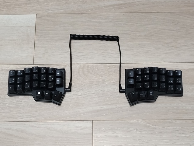 分割キーボード使用体験 - 青と空とブログと