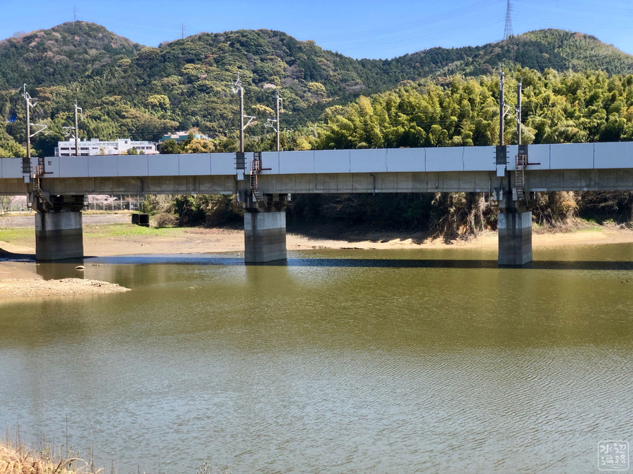 f:id:cippillo:20190602214434j:plain f:id:cippillo:20190602214434j:plain