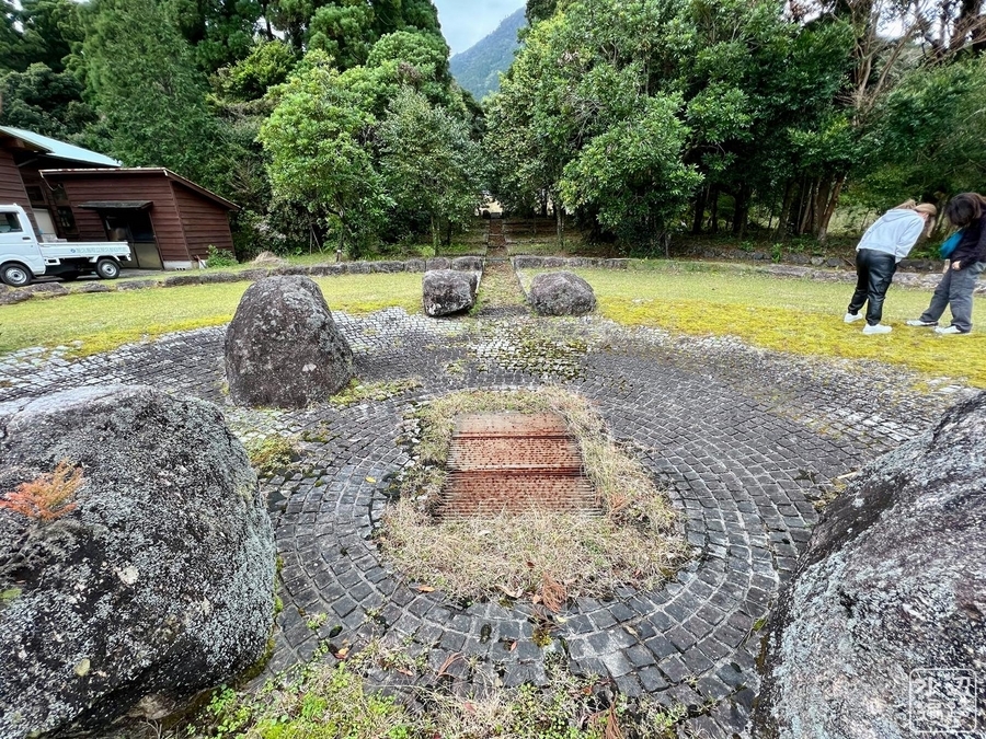 屋久杉自然館の池と安房川（鹿児島県屋久島） - 水辺遍路