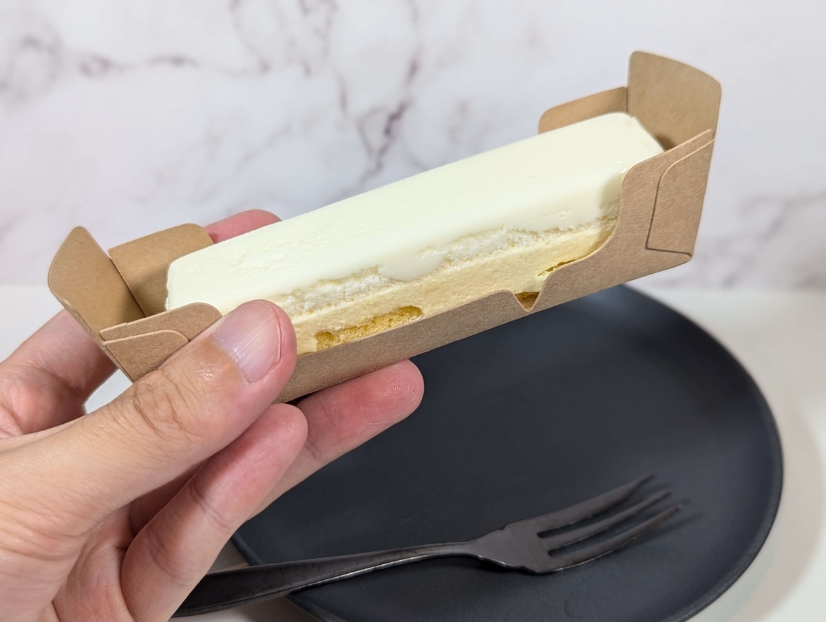 ローソン「ご褒美スティックケーキ　ふわ生Wチーズ」