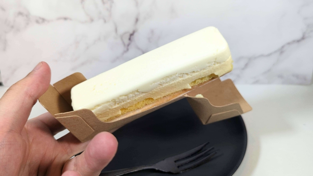 ローソン「ご褒美スティックケーキ　ふわ生Wチーズ」