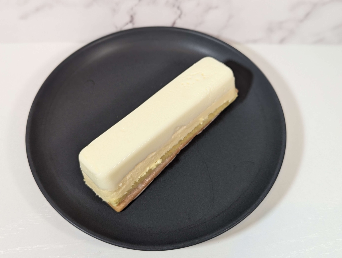 ローソン「ご褒美スティックケーキ　ふわ生Wチーズ」