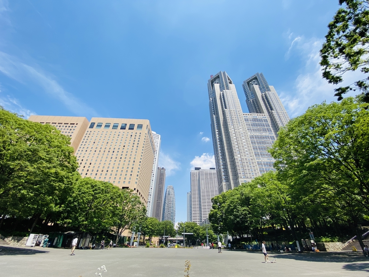 新宿中央公園からのビル群