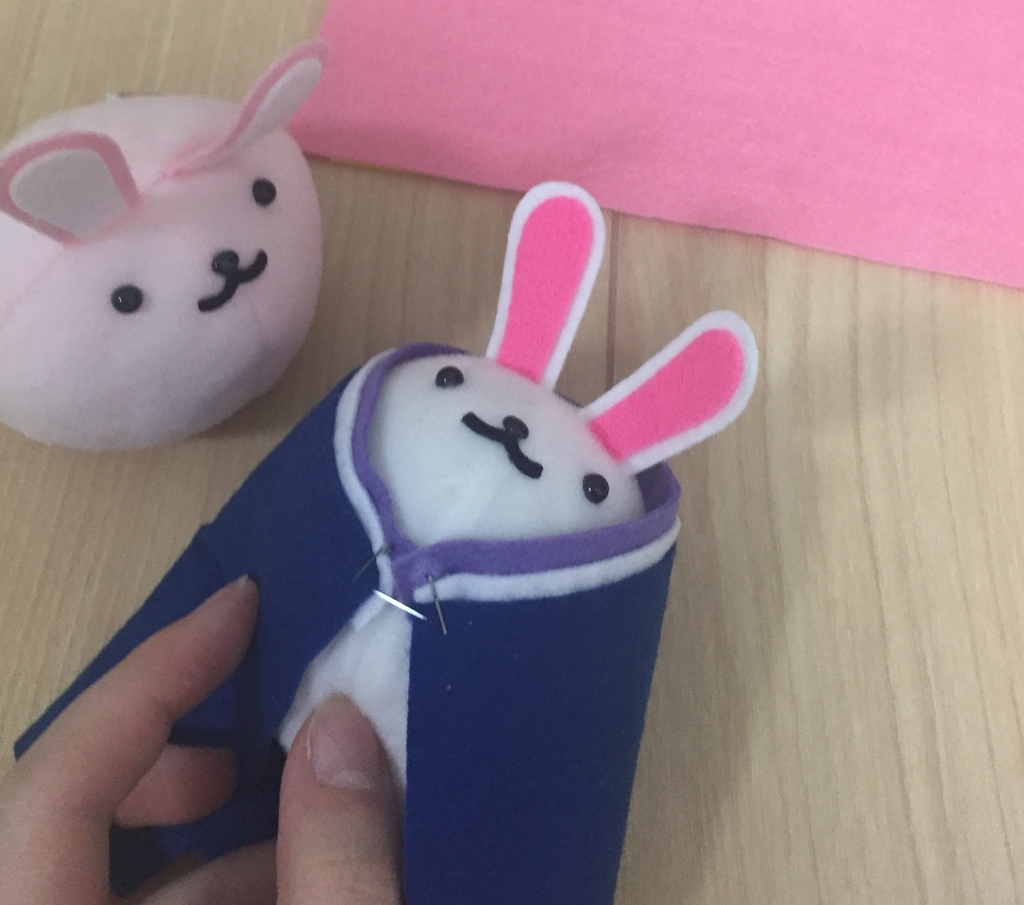 ぬいぐるみにお雛様の衣装つくって着せてあげた - 世界はこんな色をし