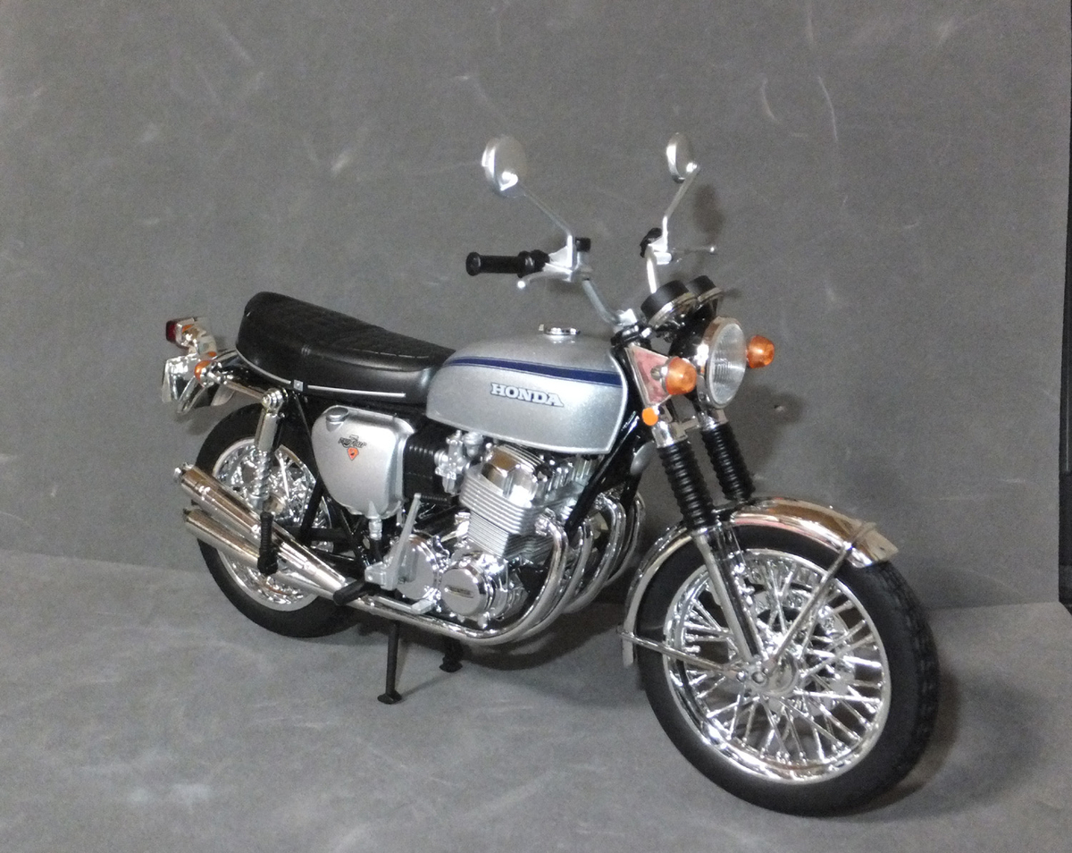 ホンダ CB750 FOUR K2 パープル アオシマ 1/12 10/28