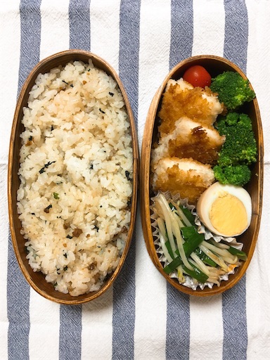 パンガシウスのチーズパン粉焼き弁当 多肉の寄せ植え ゆるーく続けるまいにち弁当