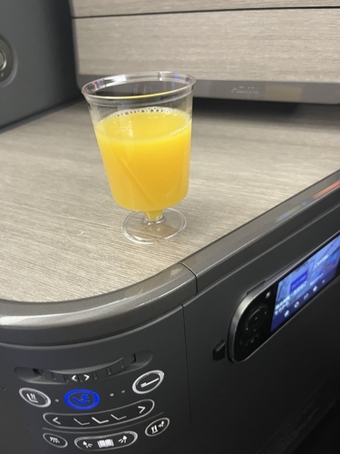 ビジネスクラス　ウェルカムドリンク