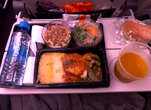 カタール航空機内食