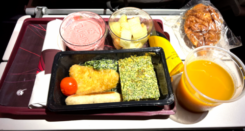 カタール航空機内食