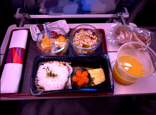 カタール航空機内食