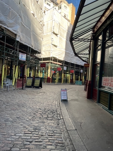 漏れ鍋　レドンホールマーケット（Leadenhall Market）