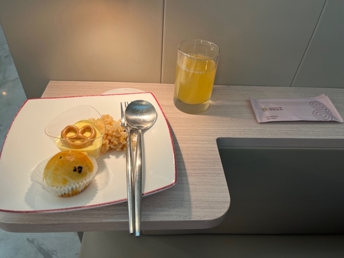 吉祥航空ビジネスラウンジ