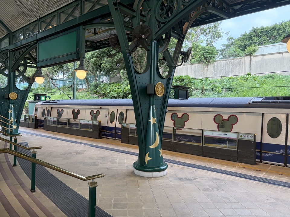 香港ディズニーランド駅