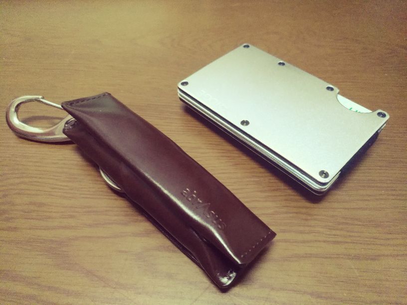 Abrasusの 小さい小銭入れ で超コンパクトお財布生活 スズキノザッキ