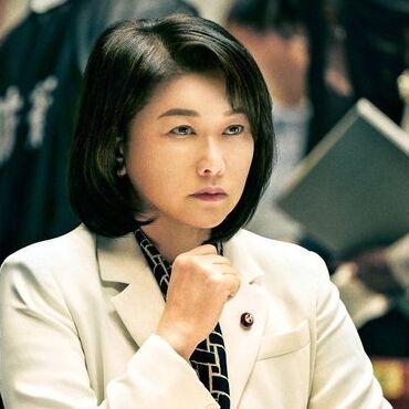 曽根崎 仁美（そねざき ひとみ） /  夏川 結衣