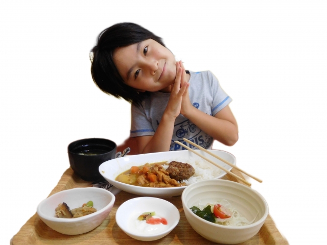カレーライスのご飯と子ども