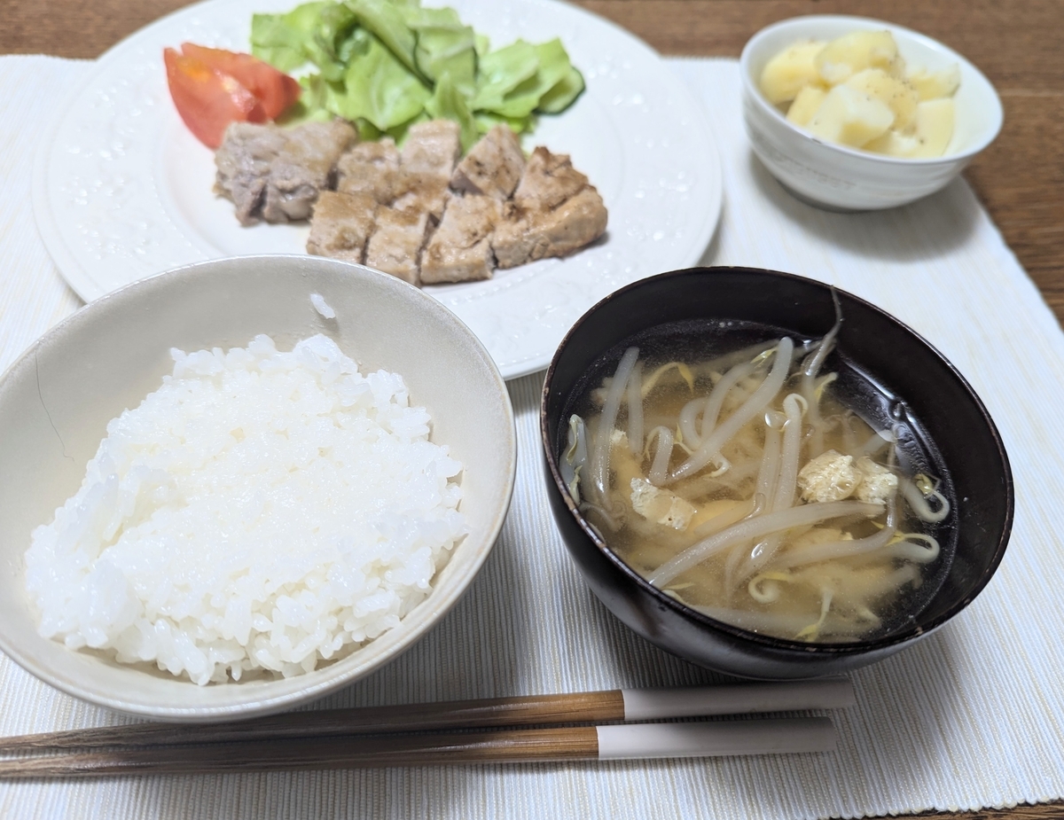 ポークソテーの夕飯