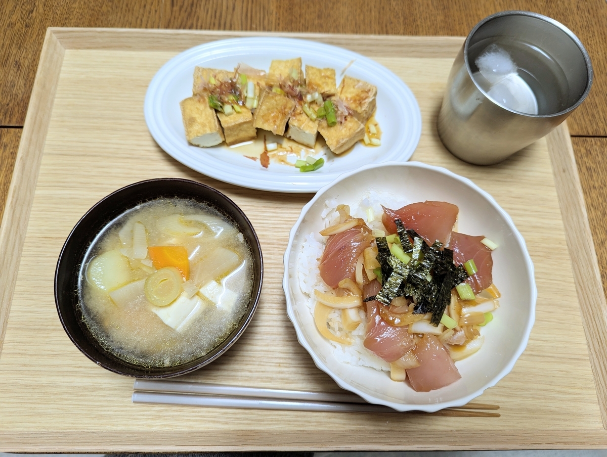 まぐろの漬け丼の夕飯