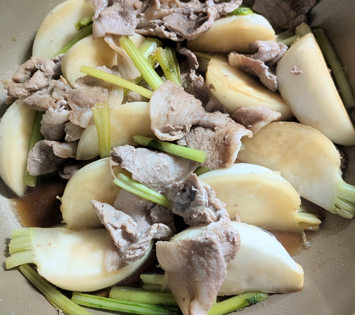 カブと豚肉
