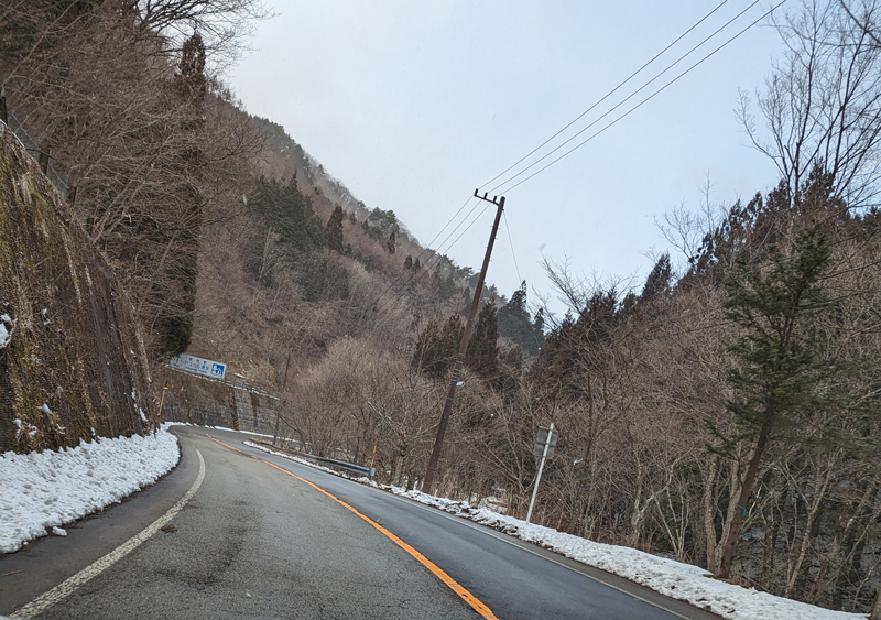 狗賓高山へ向かう道