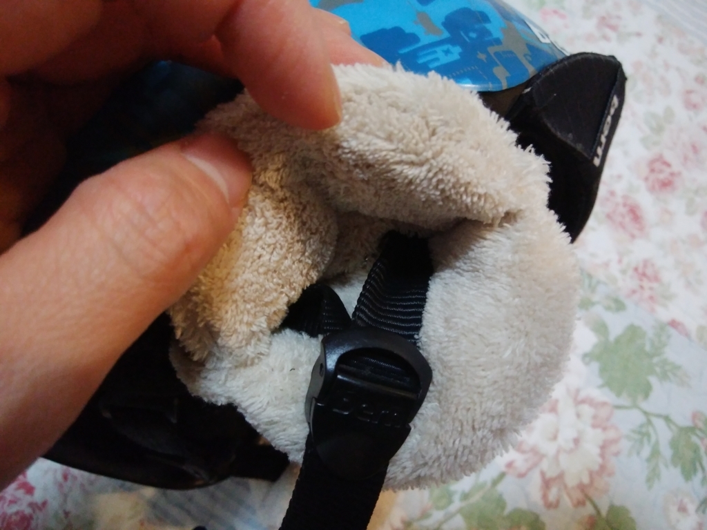 簡単 キッズヘルメット用耳ホッカの作り方 こころもちろん たるをしる