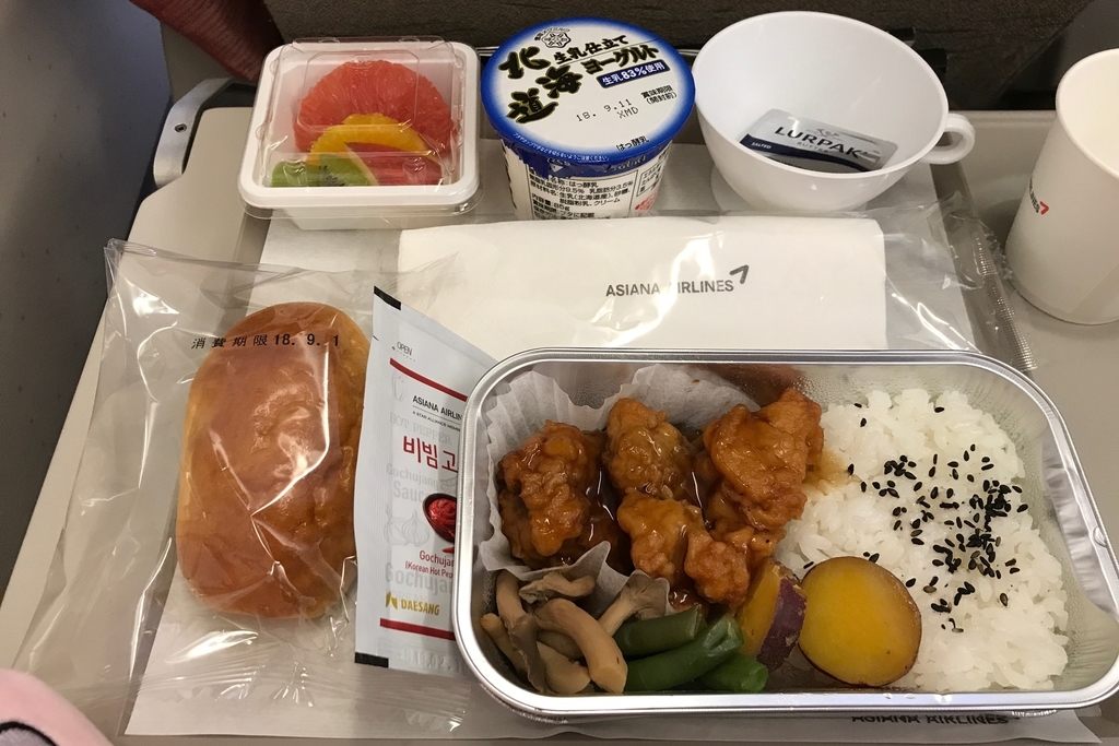 アシアナ航空(OZ1055・OZ1065)エコノミー席の機内食記録♥ こでんメモリ。 アシアナ航空(OZ1055・OZ1065)エコノミー席の機内食記録♥ こでんメモリ。