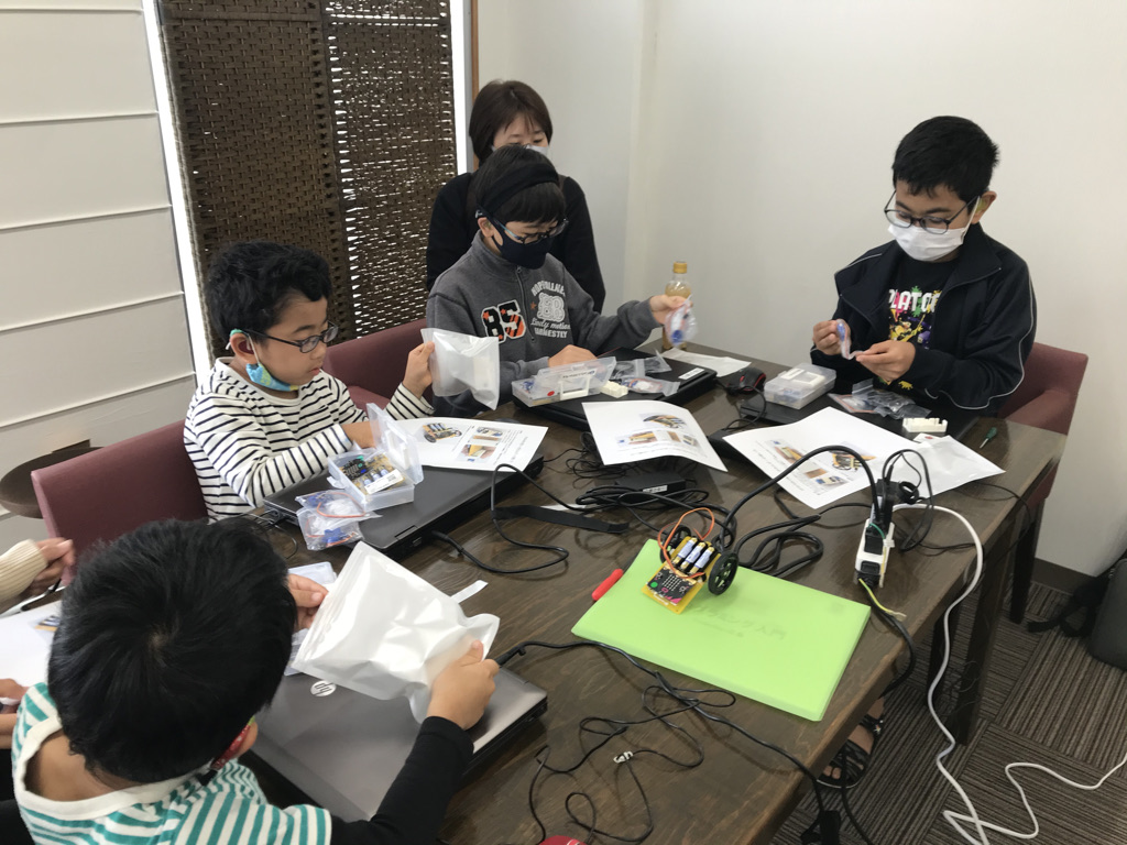 f:id:coderdojo-okinawa-pia:20210314144646j:plain