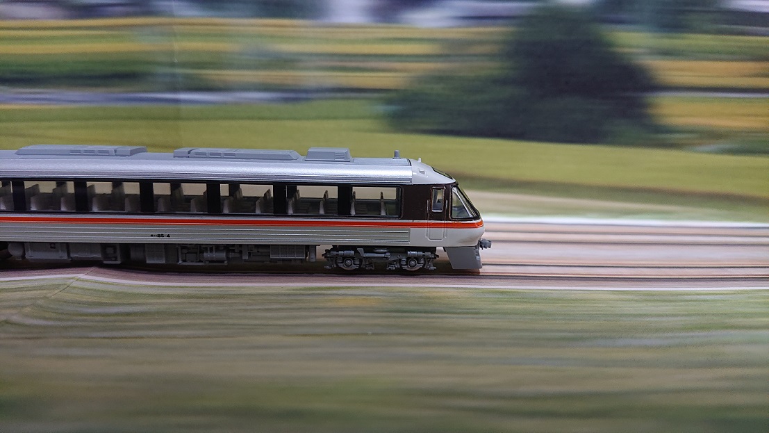 鉄道模型ジャンク品　KATOキハ85 モーター無し 鉄道模型124 【ワイドビューひだ】KATO キハ85系 特急