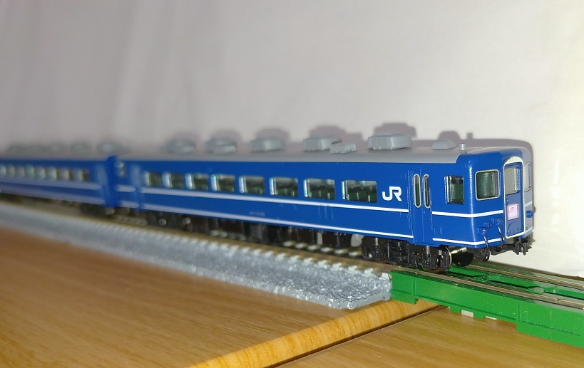 М＆М　鉄道模型　機関車と客車 98785_14-4-569x379.jpg
