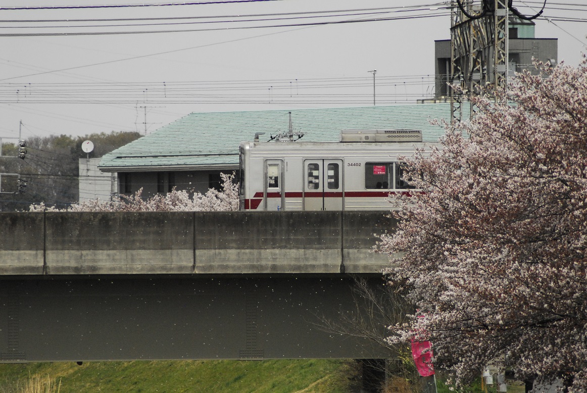 鉄道２２４ 大山駅 東武東上線大山駅周辺の高架化工事に着手 Koedoしゃちょーのおさんぽ
