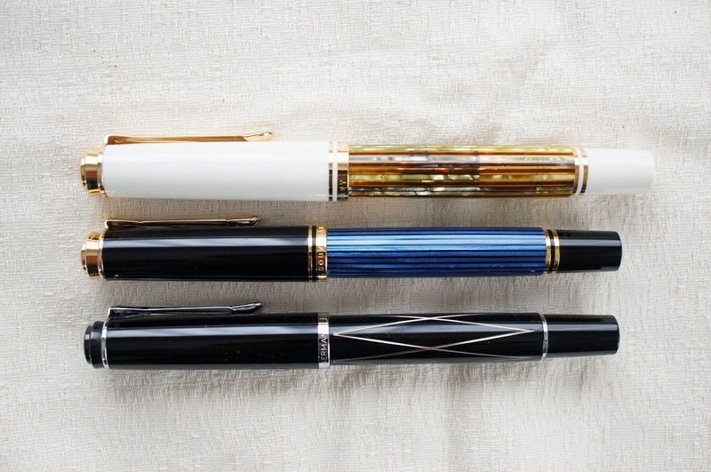 Pelikan M400 BLUE Stripe（青縞） - 詳しくないけどカメラ（と