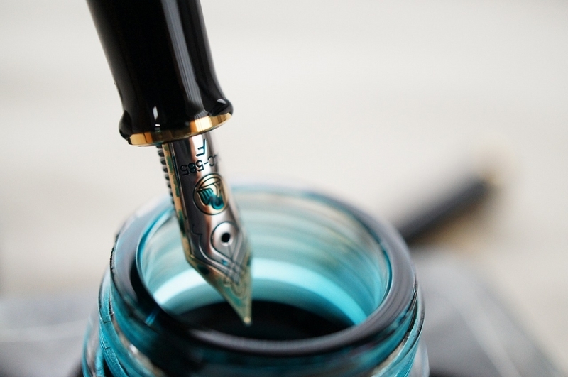 Pelikan M400 BLUE Stripe（青縞） - 詳しくないけどカメラ（と