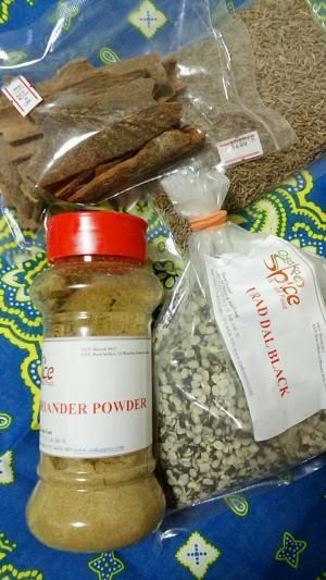 大阪でアジア インド料理食材やホールスパイスが購入できるお店 大阪スパイス ハラールフード スパイス道